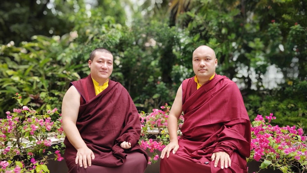 Karmapas issued a statement to jointly recognize Shamar Rinpoche’s reincarnation and take joint responsibility for his education, empowerments, transmissions, and pith instructions.